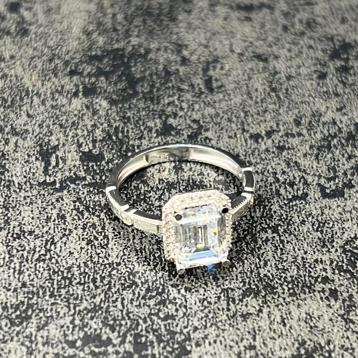 14 karaat witgoud ring prachtig model nieuw, Sieraden, Tassen en Uiterlijk, Ringen, Zo goed als nieuw, Heer, 20 of groter, Goud