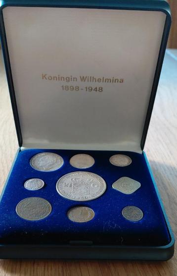 Zilveren muntenset Koningin Wilhelmina in etui beschikbaar voor biedingen