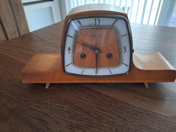 Pendule (retro) beschikbaar voor biedingen