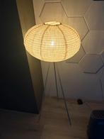Stijlvolle staande lamp met bolvormige kap, Ophalen, Zo goed als nieuw, Stof, Minder dan 100 cm