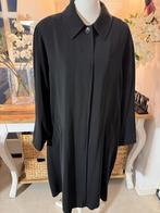Chique, Zwarte trenchcoat Madeleine, 42-44/L, ZGAN, Verzenden, Zo goed als nieuw, Maat 42/44 (L), Zwart