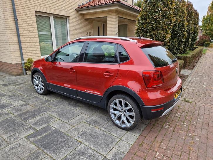 Volkswagen Polo 1.2 TSI 66KW 2014 Rood, Auto's, Volkswagen, Particulier, Polo, ABS, Airbags, Airconditioning, Bluetooth, Centrale vergrendeling