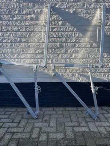 daksteunen set nieuw verstelbaar gegalvaniseerd  beschikbaar voor biedingen