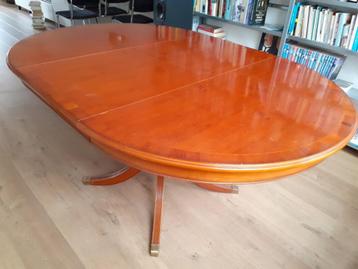 eettafel beschikbaar voor biedingen