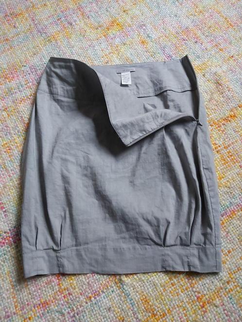 Sarah Pacini rok size 1 = 36 38 onderaan elastisch tulp vorm, Kleding | Dames, Rokken, Zo goed als nieuw, Maat 36 (S), Grijs, Knielengte