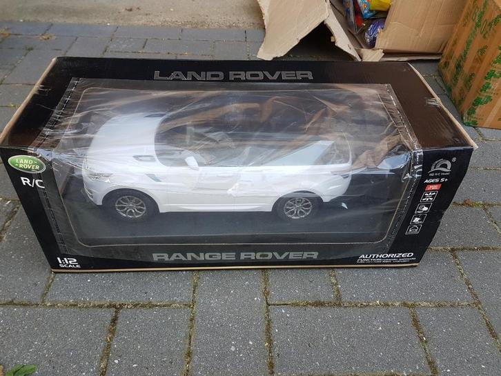 Radiobestuurbare Porsche / Range Rover, Hobby en Vrije tijd, Modelbouw | Radiografisch | Auto's, Nieuw, Auto onroad, Elektro, Overige schalen