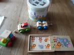 nieuw tonnetje met 50 houten blokjes treintje en domino spel, Ophalen of Verzenden, Nieuw, Overige typen