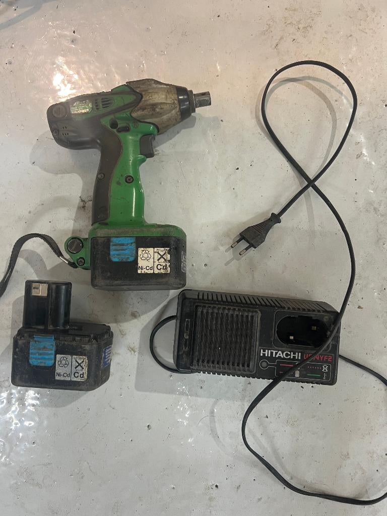 Hitachi accuslagmoersleutel incl. accu's, Ophalen, Gebruikt, Minder dan 400 watt, Boor- en Schroefmachine