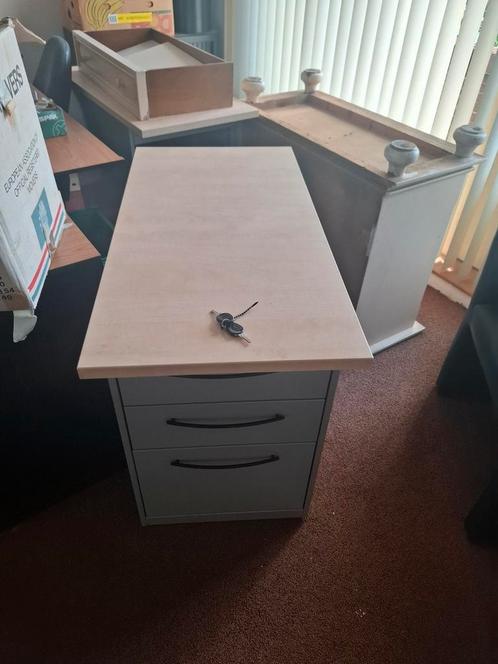 Kast met 3 lades, 2 stuks!, Huis en Inrichting, Kasten | Roldeurkasten en Archiefkasten, Gebruikt, Minder dan 100 cm, 50 tot 100 cm
