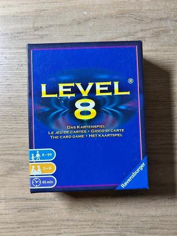 Level 8 Kaartspel beschikbaar voor biedingen