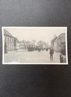 Foto NCS-stoomtram Zwolle - Blokzijl te Hasselt (±1920), Verzamelen, Ophalen of Verzenden, Gebruikt, Tram