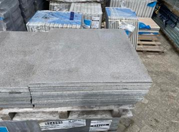 Terrastegels 60x60 - 29,6 m2 beschikbaar voor biedingen