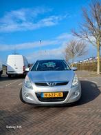 Hyundai i20 APK tot 30.12.2025 KM 129000, Auto's, Particulier, Zilver of Grijs, Te koop, Benzine
