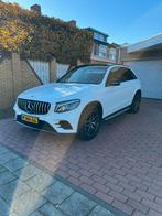 Mercedes-Benz GLC AMG Pano 2.1 220D 4MATIC AUT 2017 Wit, Auto's, Automaat, 4 cilinders, 193 €/maand, 2500 kg