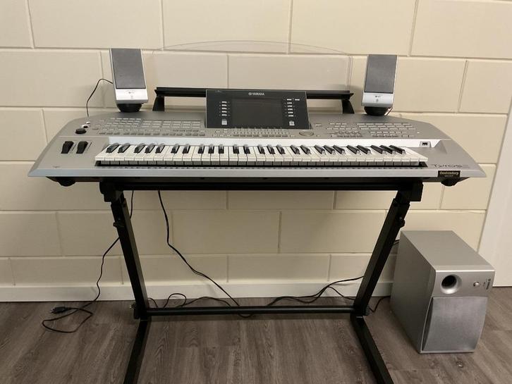 YAMAHA TYROS 2, Muziek en Instrumenten, Keyboards, Gebruikt, 61 toetsen, Yamaha, Aanslaggevoelig, Met standaard, Midi-aansluiting