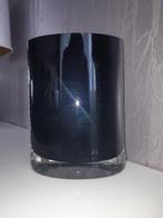 Zware zwarte ovalen glazen vaas met dikke bodem, Ophalen of Verzenden, Zo goed als nieuw, Zwart
