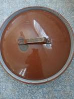 Bruine emaille schaal met deksel., Ophalen