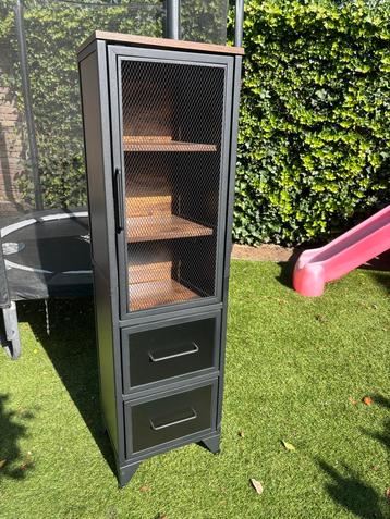Vitrinekast Metaal/Hout - 141x40x30cm beschikbaar voor biedingen