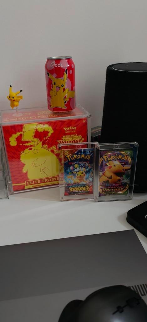 Pokemon pikachu verzameling., Hobby en Vrije tijd, Verzamelkaartspellen | Pokémon, Zo goed als nieuw, Losse kaart, Foil, Ophalen