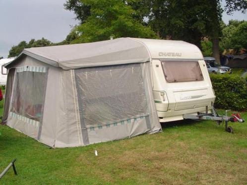 Nette, ruime 4 persoons Chateau caravan, Caravans en Kamperen, Caravans, Particulier, tot en met 4, Treinzit, Chateau, Koelkast