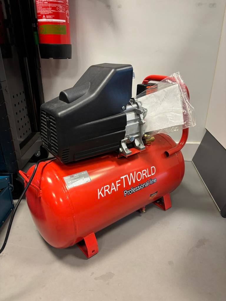 NIEUW IN DOOS | Compressor 50L | Bezorging is mogelijk!, Doe-het-zelf en Verbouw, Compressors, 6 tot 10 bar, Nieuw, Ophalen of Verzenden