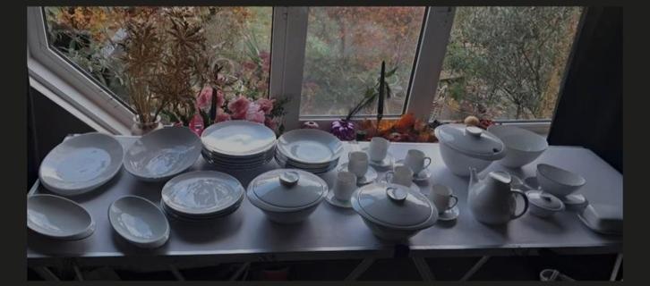 Thomas Sigvard Servies, Huis en Inrichting, Keuken | Servies, Zo goed als nieuw, Compleet servies, Overige stijlen, Porselein