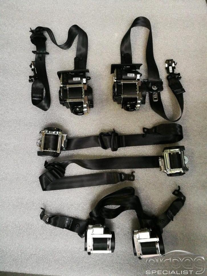 Volvo V40, V60, S60, V70, S80, XC60, XC90 gordelspanner set, Auto-onderdelen, Interieur en Bekleding, Volvo, Gebruikt, Ophalen of Verzenden