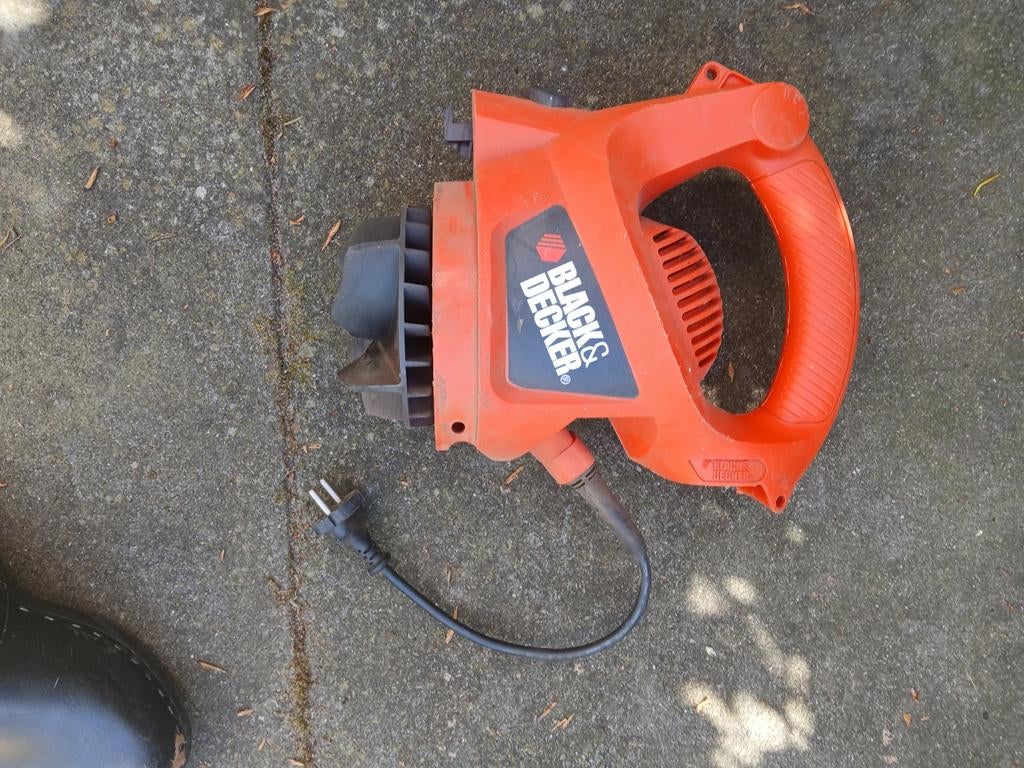 Black & Decker bladblazer/bladzuiger 3000W, Tuin en Terras, Bladblazers, Gebruikt, Handgedragen, Elektrisch, Met versnipperfunctie