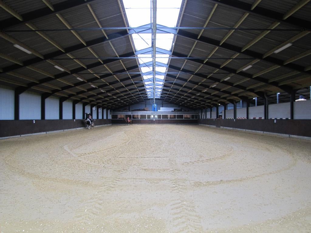 stal te huur incl. grote binnenbak 20x65m, Stalling, 1 paard of pony