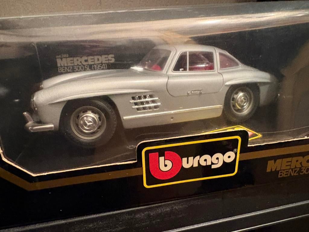 Mercedes  300. SL.        Burago, Ophalen of Verzenden, Zo goed als nieuw, Bburago