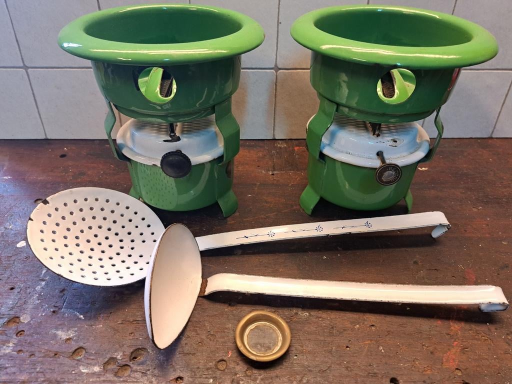 Vintage emaille spullen: 2 petroleumstellen en 2 lepels, Ophalen of Verzenden