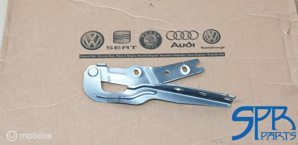GOLF 7 VII LB7W LINKS Motorkapscharnier SCHARNIER 5G0823301B, Gebruikt, Volkswagen, Ophalen of Verzenden, Volkswagen