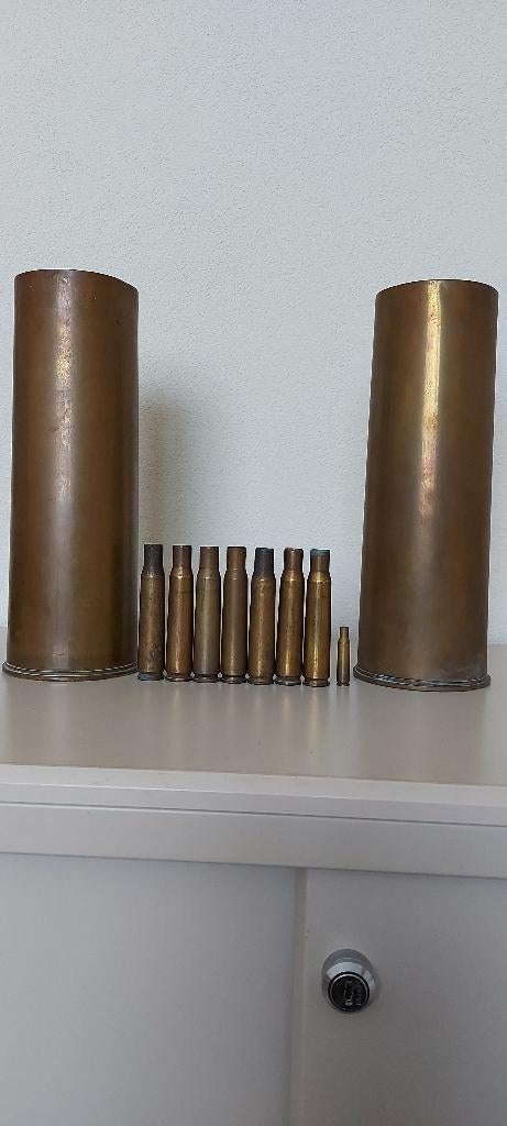 2 Hulzen van 1943.     7 hulzen 4 S L.    1 huls SAKO 222 ., Ophalen of Verzenden, Landmacht, Nederland, Hulzen of Bodemvondsten