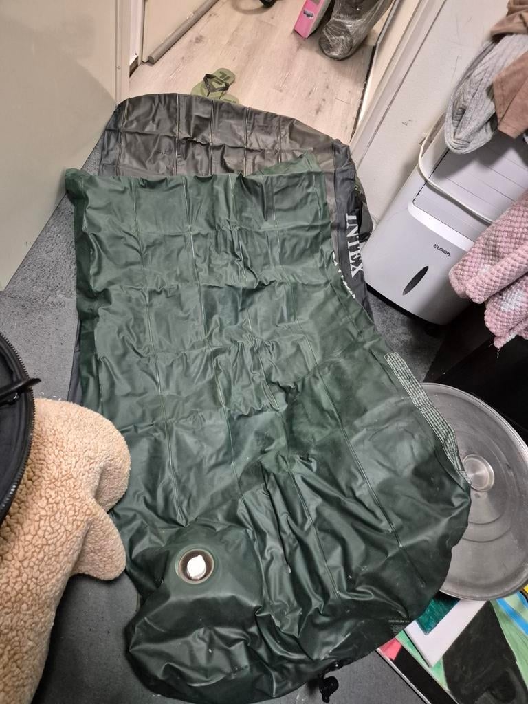 2 opblaasbare bedden - Ideaal voor logees of camping, Ophalen, Gebruikt, 1-persoons