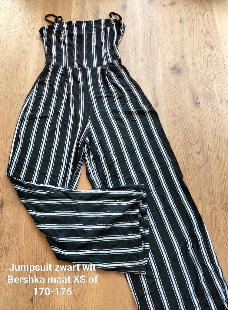 Jumpsuit van Bershka maat XS, Kleding | Dames, Jumpsuits, Zwart, Zo goed als nieuw, Maat 34 (XS) of kleiner, Bershka