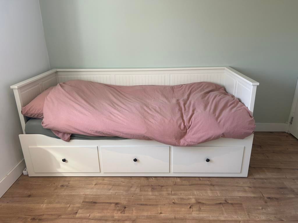 Hemmes bedbank uitschuifbaar. Ikea., Ophalen, Eenpersoons, Wit, Zo goed als nieuw