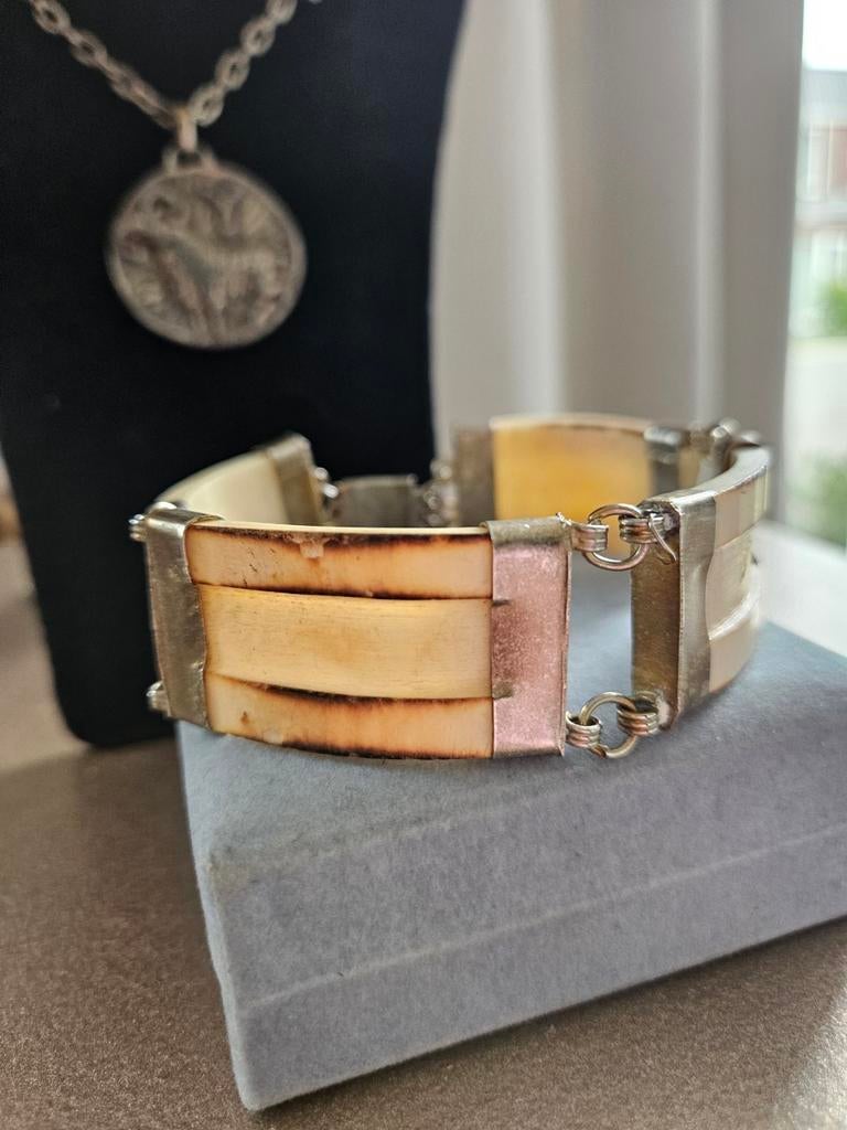 Antieke been armband met koper - 22.5 cm lang, Sieraden, Tassen en Uiterlijk, Armbanden, Ophalen of Verzenden, Gebruikt, Beige