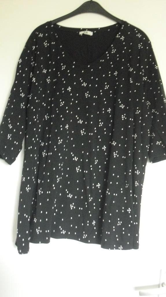 Zwart/wit stippel-Shirt maat 48/50, Kleding | Dames, Grote Maten, Ophalen, Zo goed als nieuw, Wit, Shirt of Top