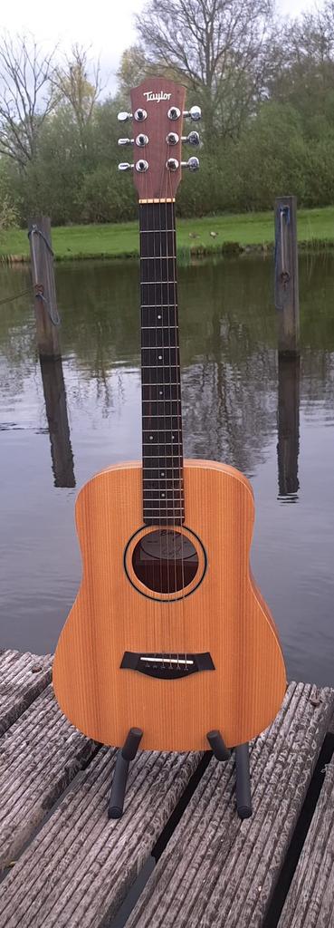 Baby Taylor BT1 Linkshandig, Muziek en Instrumenten, Ophalen, Zo goed als nieuw, Western- of Steelstringgitaar