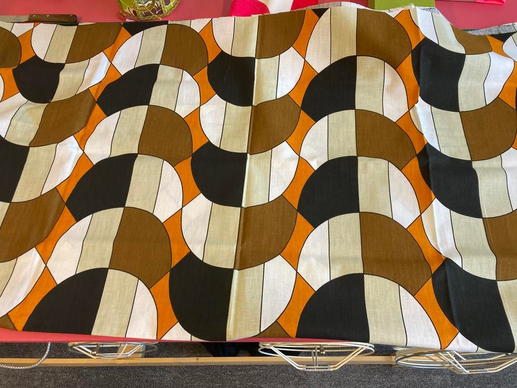 restpartij stoffen retro en modern, Overige kleuren, 120 cm of meer, Ophalen of Verzenden, Zo goed als nieuw