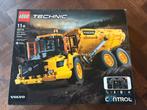 LEGO TECHNIC 6x6 Volvo Articulated Hauler 42114, Ophalen of Verzenden, Zo goed als nieuw