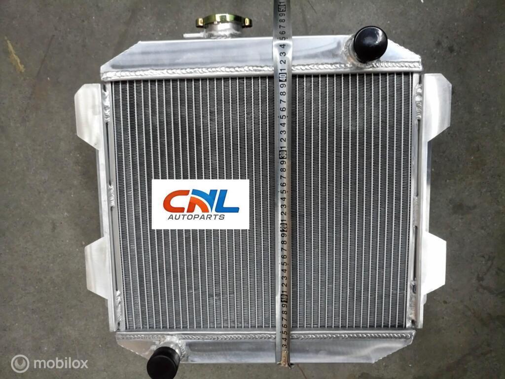 Radiateur + fan Ford Capri 2.8 MK3 1981-87 manual radiator, Auto-onderdelen, Motor en Toebehoren, Nieuw, Ophalen of Verzenden