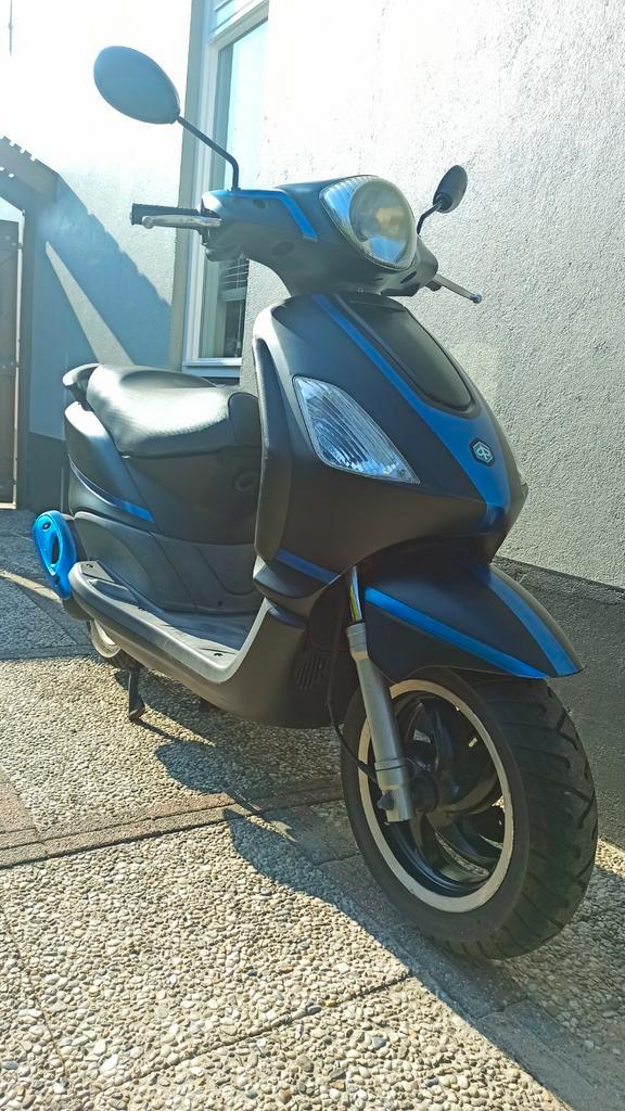Piaggio Fly 4T - Snelheid +-55km/u, Fietsen en Brommers, Brommeronderdelen | Scooters, Gebruikt, Piaggio, Ophalen