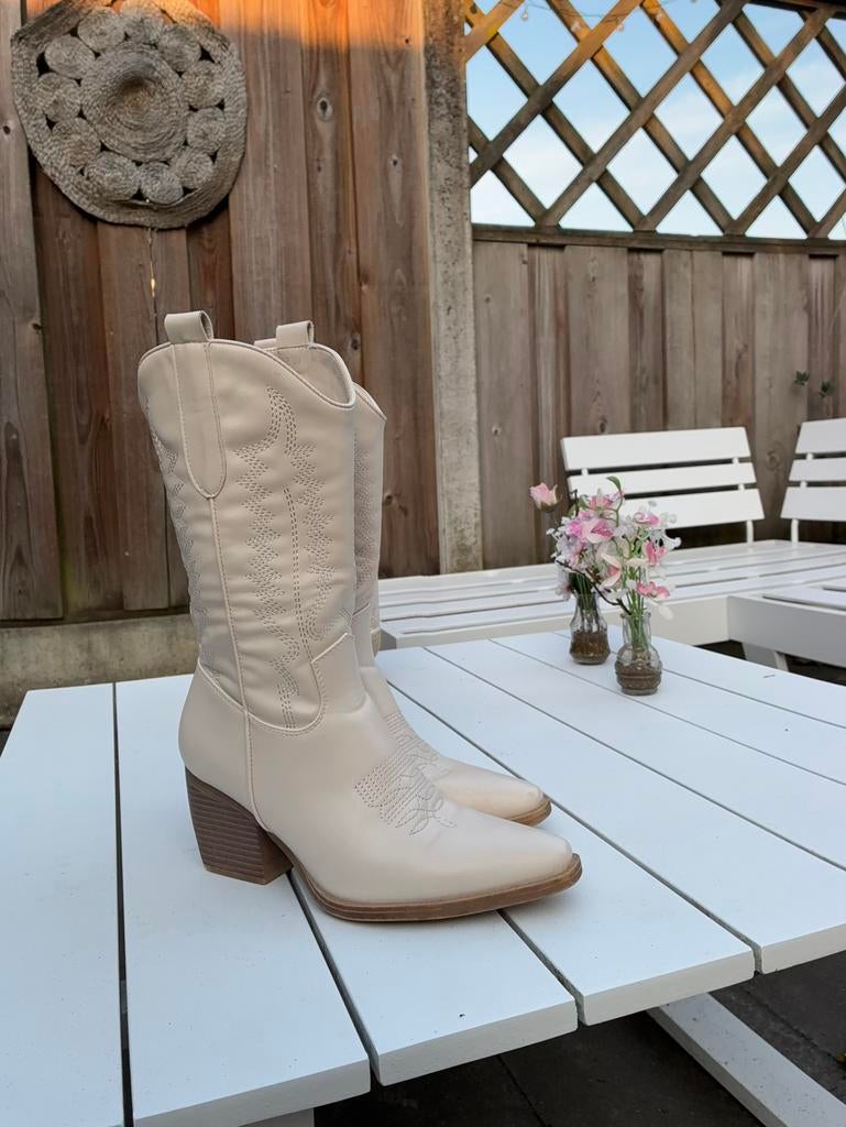 Nette beige cowboylaarzen, maat 36, Ophalen, Hoge laarzen, Wit, Zo goed als nieuw