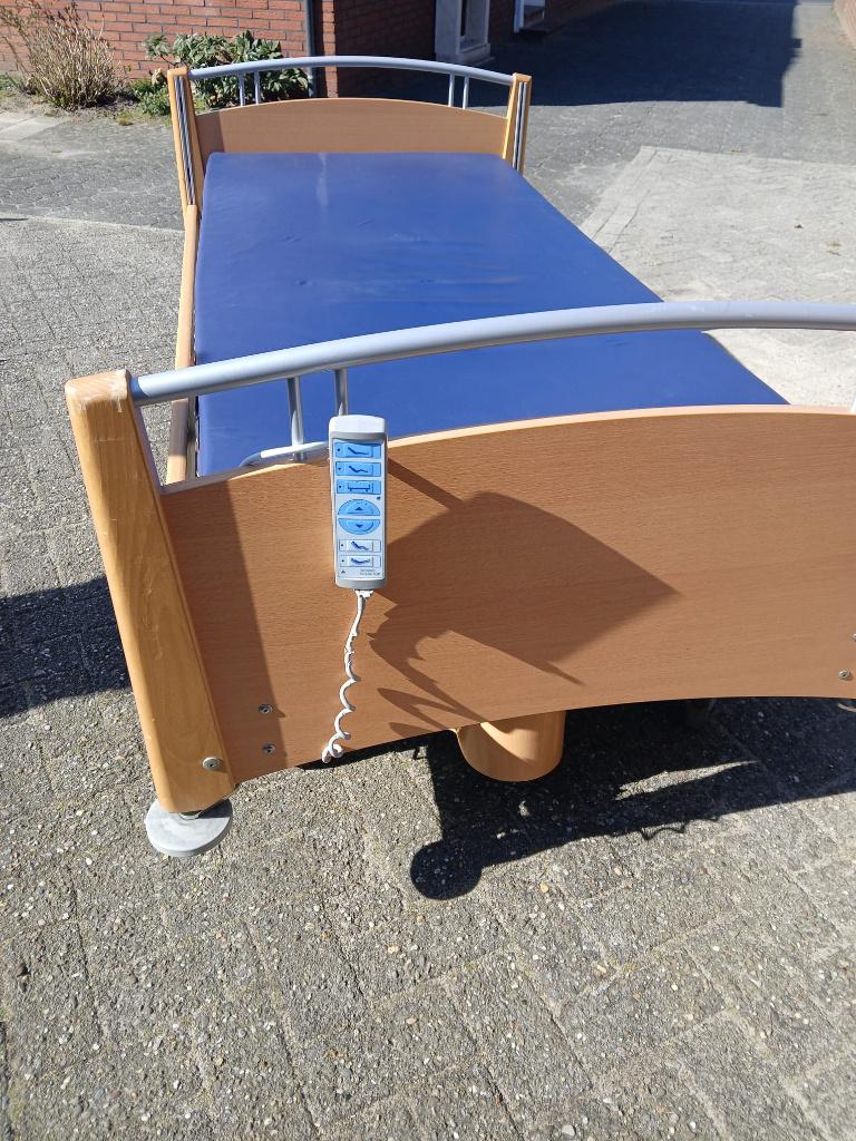 Verpleegbed / ziekenhuisbed, 90 cm, Eenpersoons, Ophalen of Verzenden, Hout