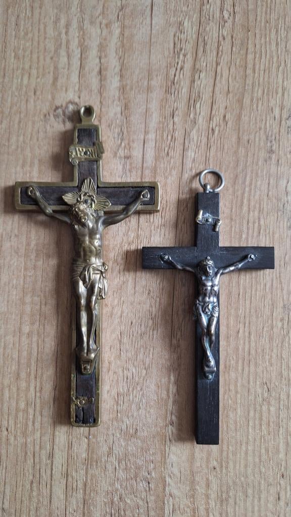 2 antieke kruisjes, zie foto's, Antiek en Kunst, Antiek | Religie, Ophalen of Verzenden