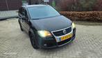 Volkswagen Touran 1.4 TSI Cross DSG 7 PERS CARPLAY LEDER CAM, Gebruikt, 4 cilinders, Zwart, Bedrijf