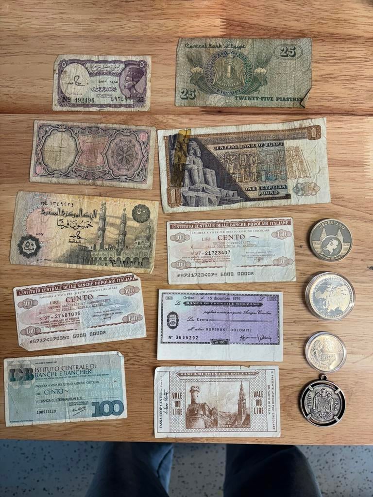 Zolder vonst munten en biljetyen, Ophalen, Nederland en Buitenland, Munten en Bankbiljetten