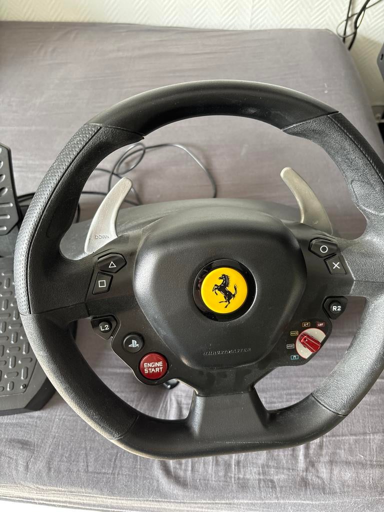 Thrustmaster T80 RW Ferrari 488 GTB racestuur en pedalen, Thrustmaster, Ophalen of Verzenden, Gebruikt, Racestuur