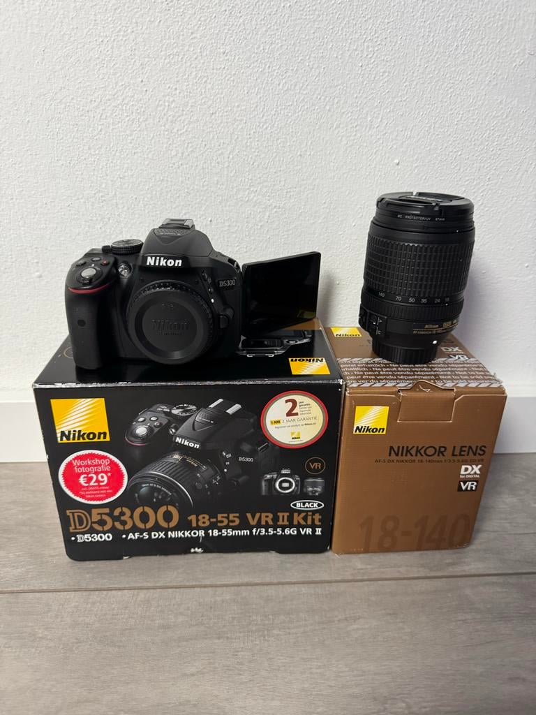 Nikon D5300 met AF-S DX Nikkor 18-140mm VR II Kit, Ophalen of Verzenden, Zo goed als nieuw, Spiegelreflex, Nikon
